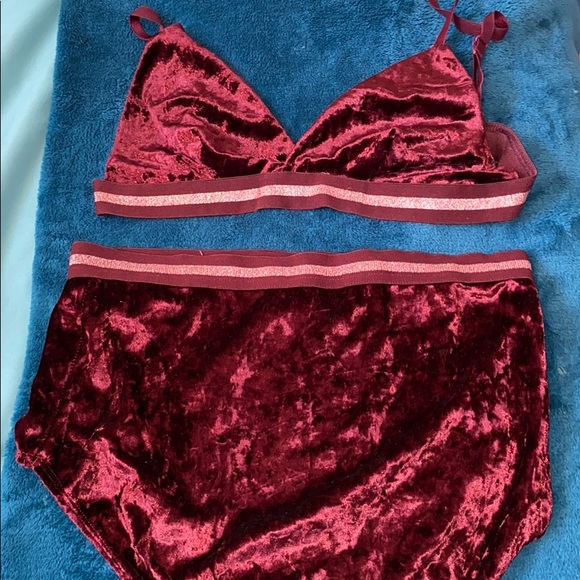 velvet bra and panty set